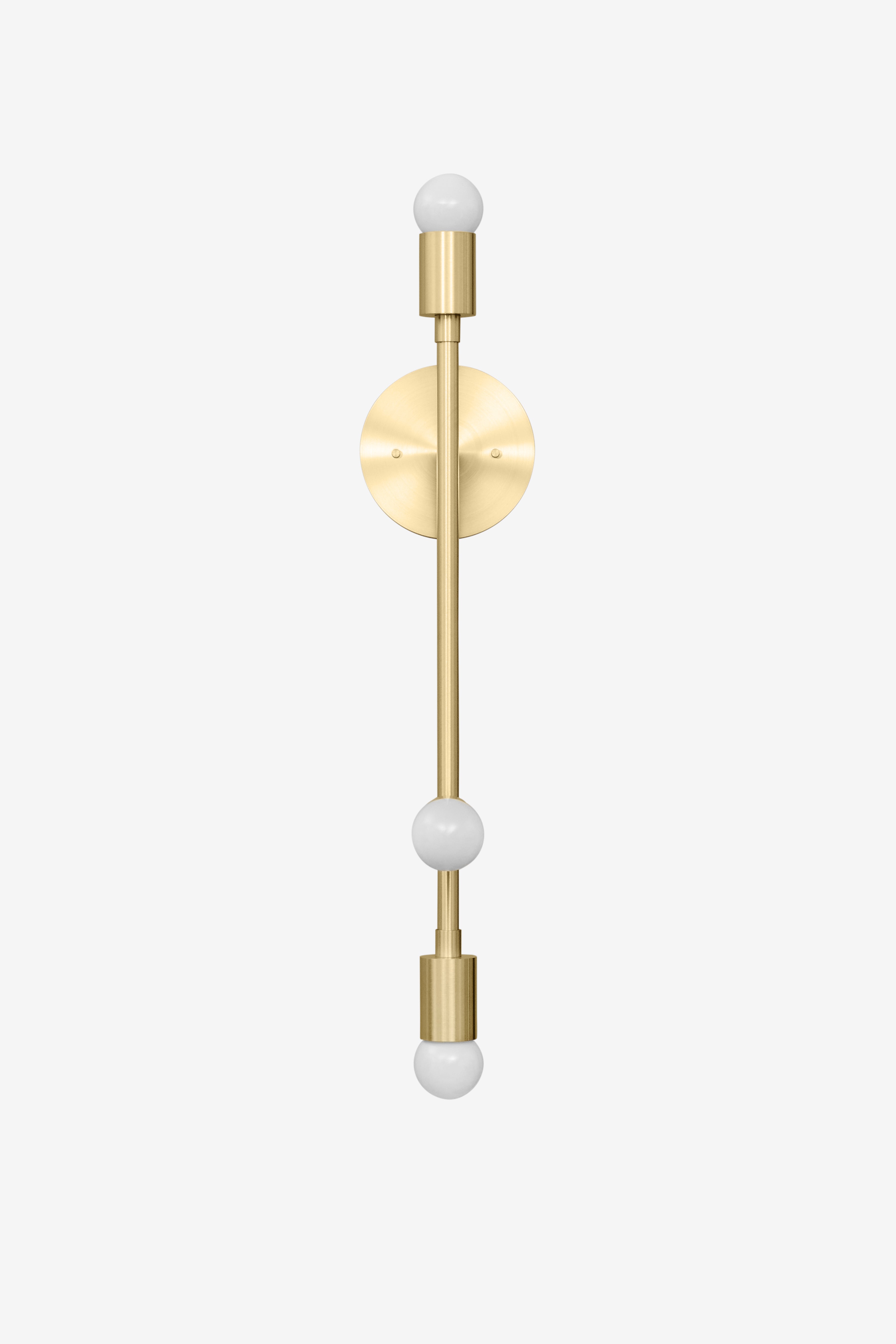 Tiburon Medium / Sconce / Brass