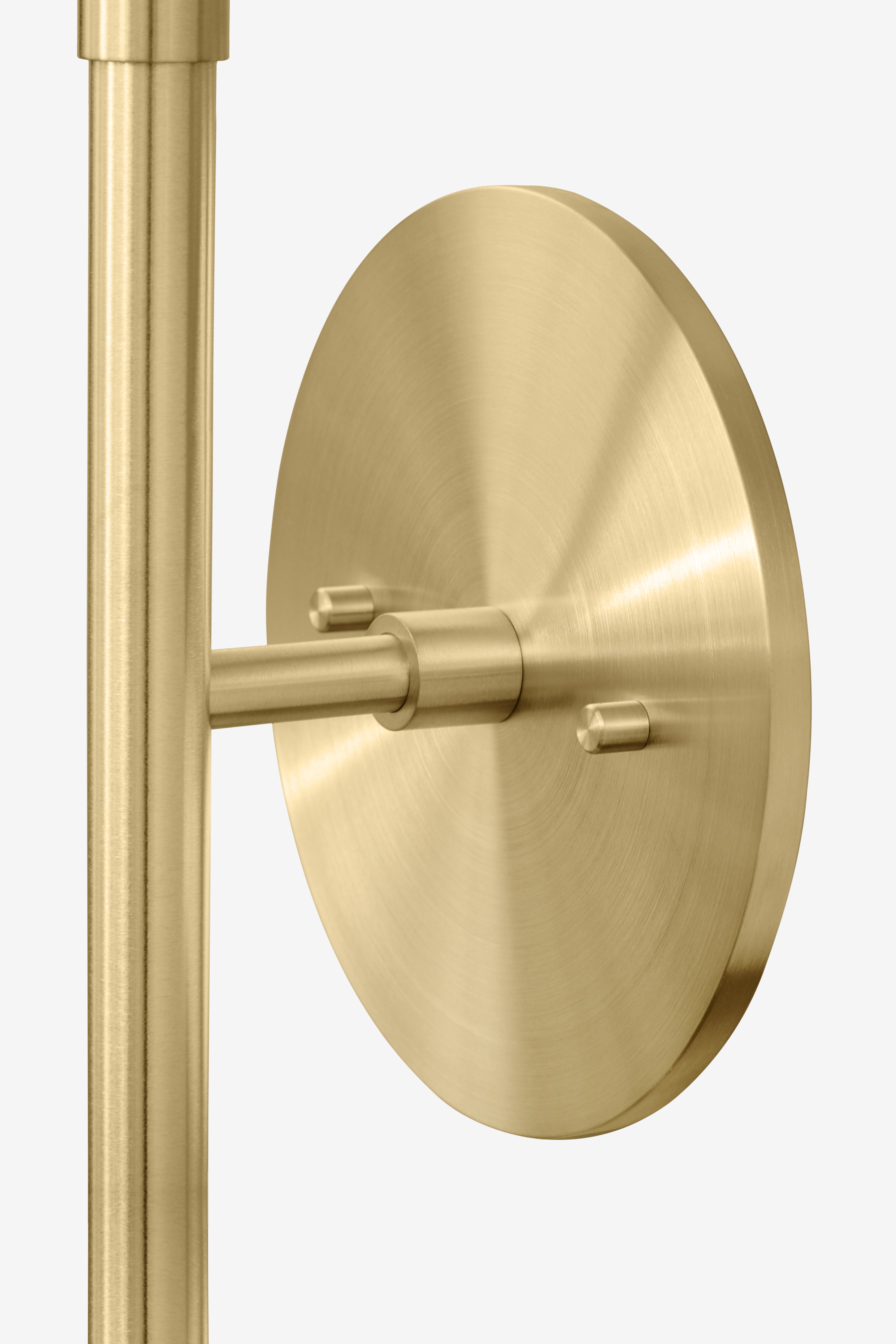 Tiburon Medium / Sconce / Brass