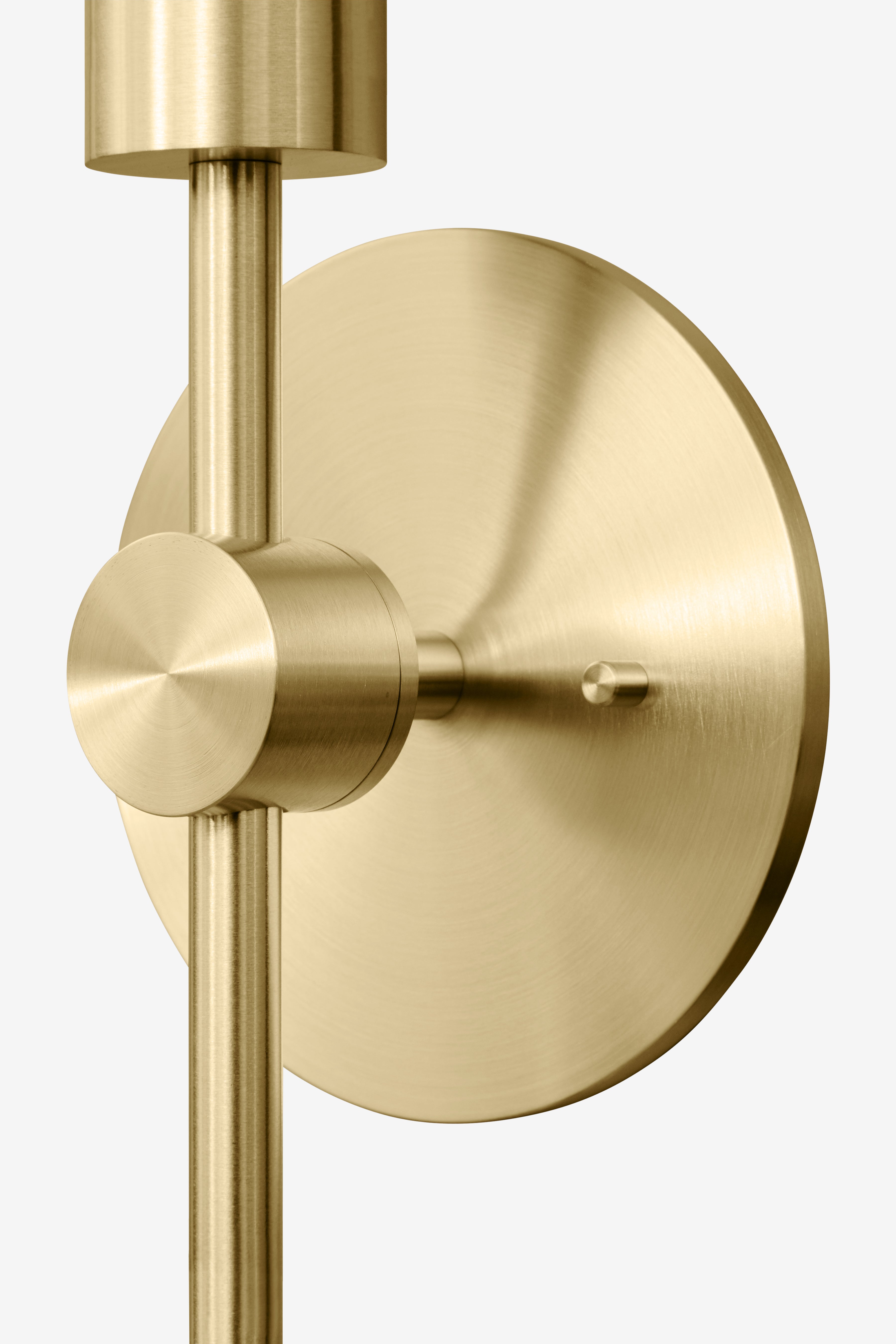 Novato / Sconce / Brass