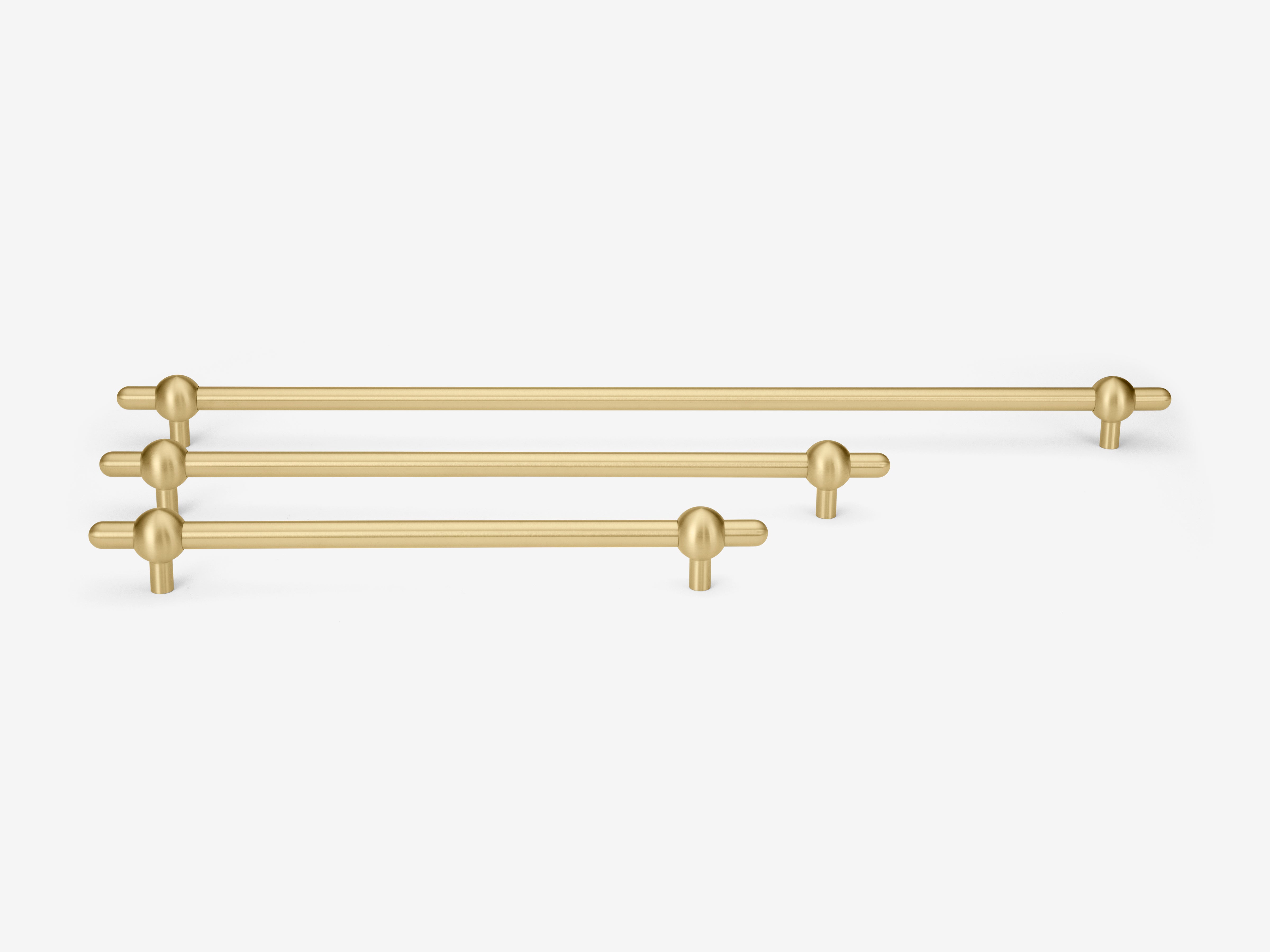 Ellis / Appliance Pull / Brass