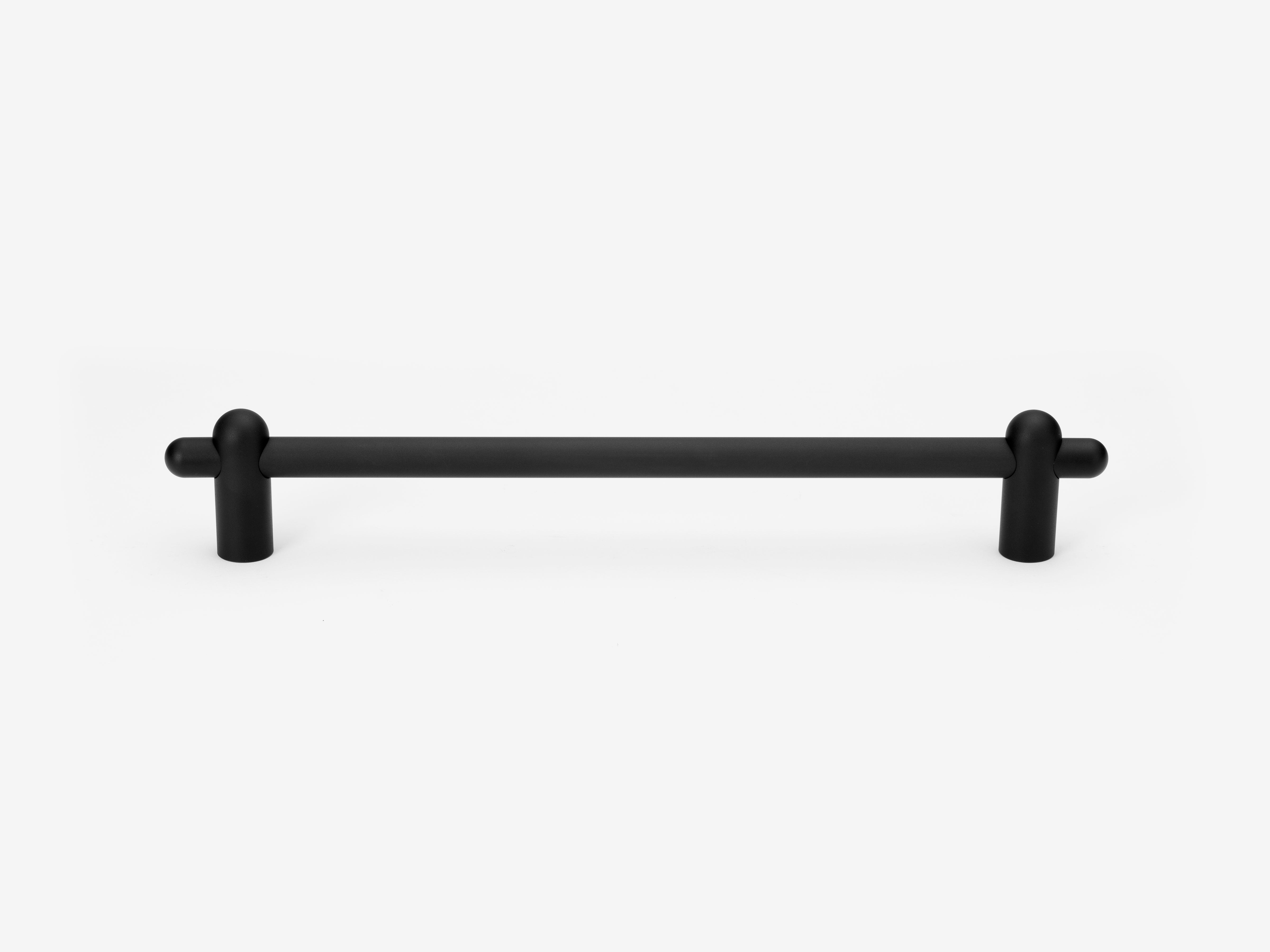 Delta / Appliance Pull / Black