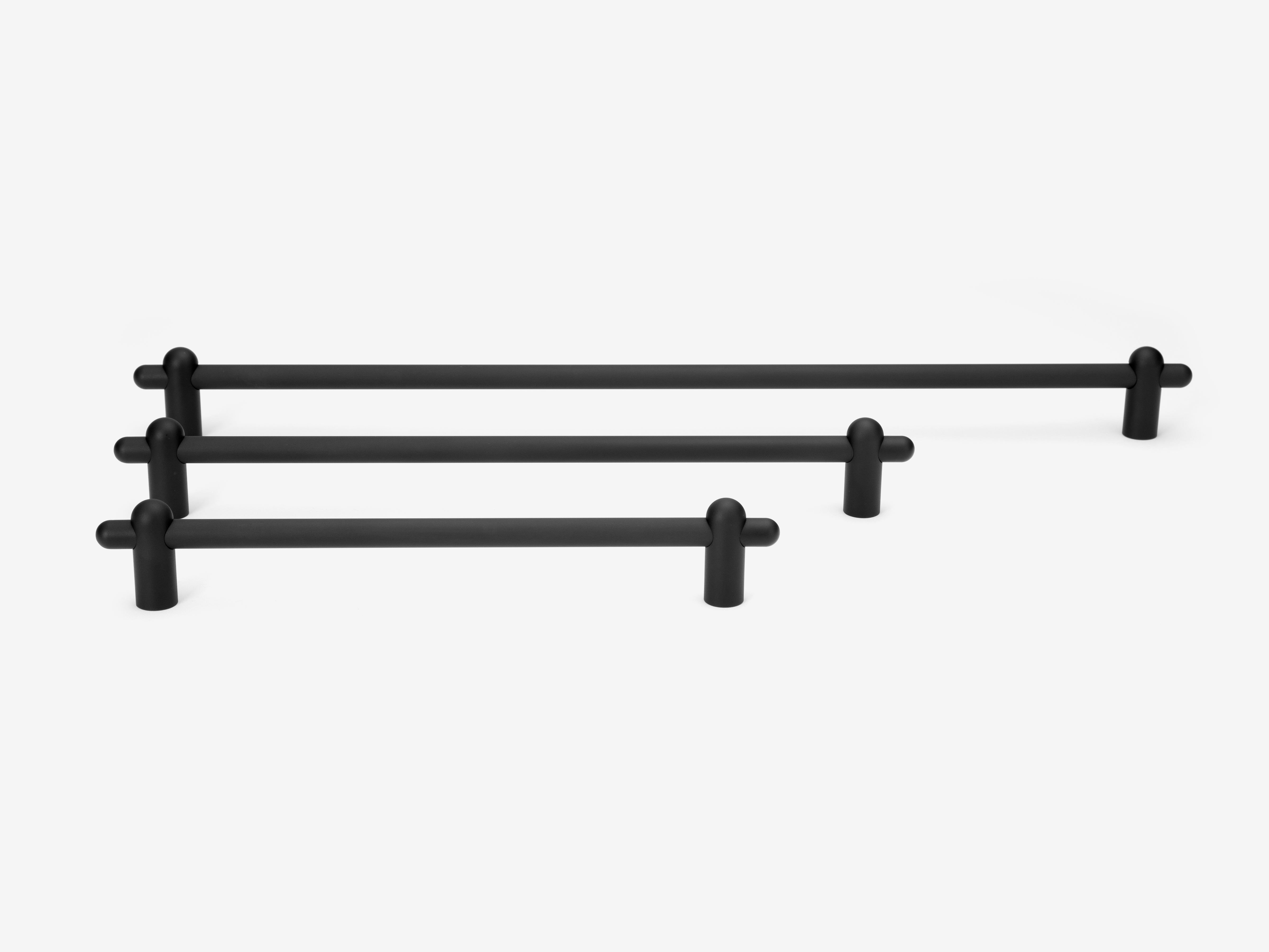 Delta / Appliance Pull / Black