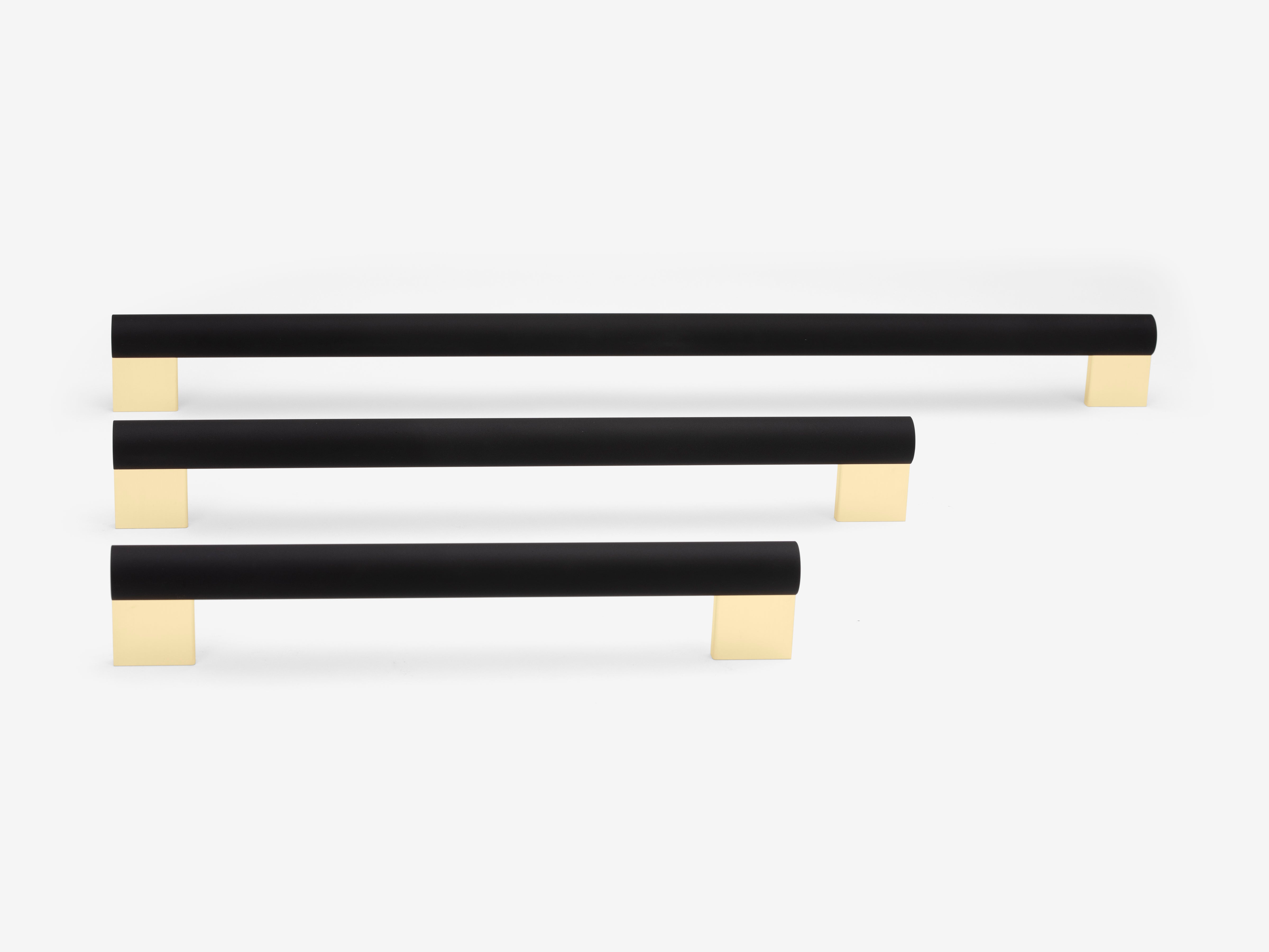 Cass / Appliance Pull / Black on Brass